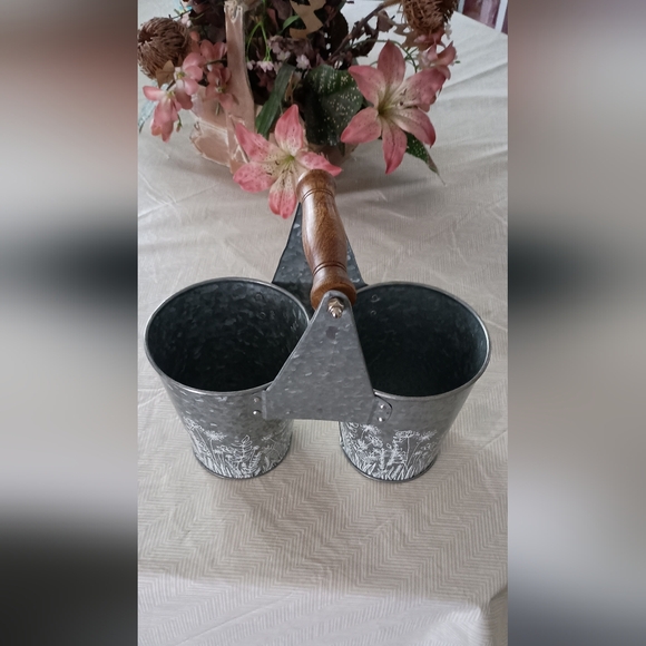 Other - Flower etched gardening pail